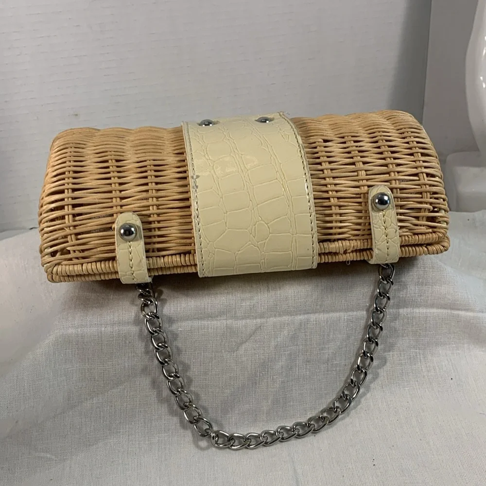 Women’s Beige and Cream Wicker and Reptile Print Patent Leather Chain Strap Bag